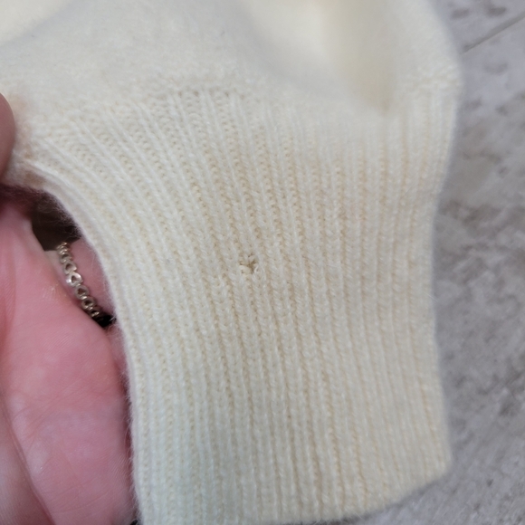 Lilly of California Vintage Cream Lace Sweater - Picture 8 of 8